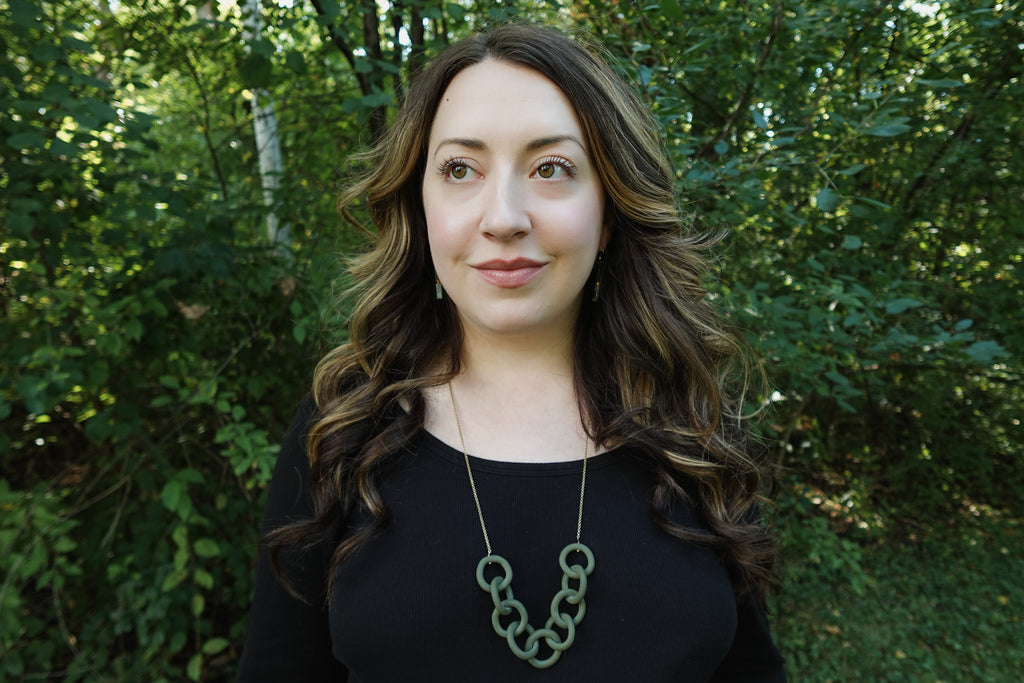 Solace Chain Necklace in Moss