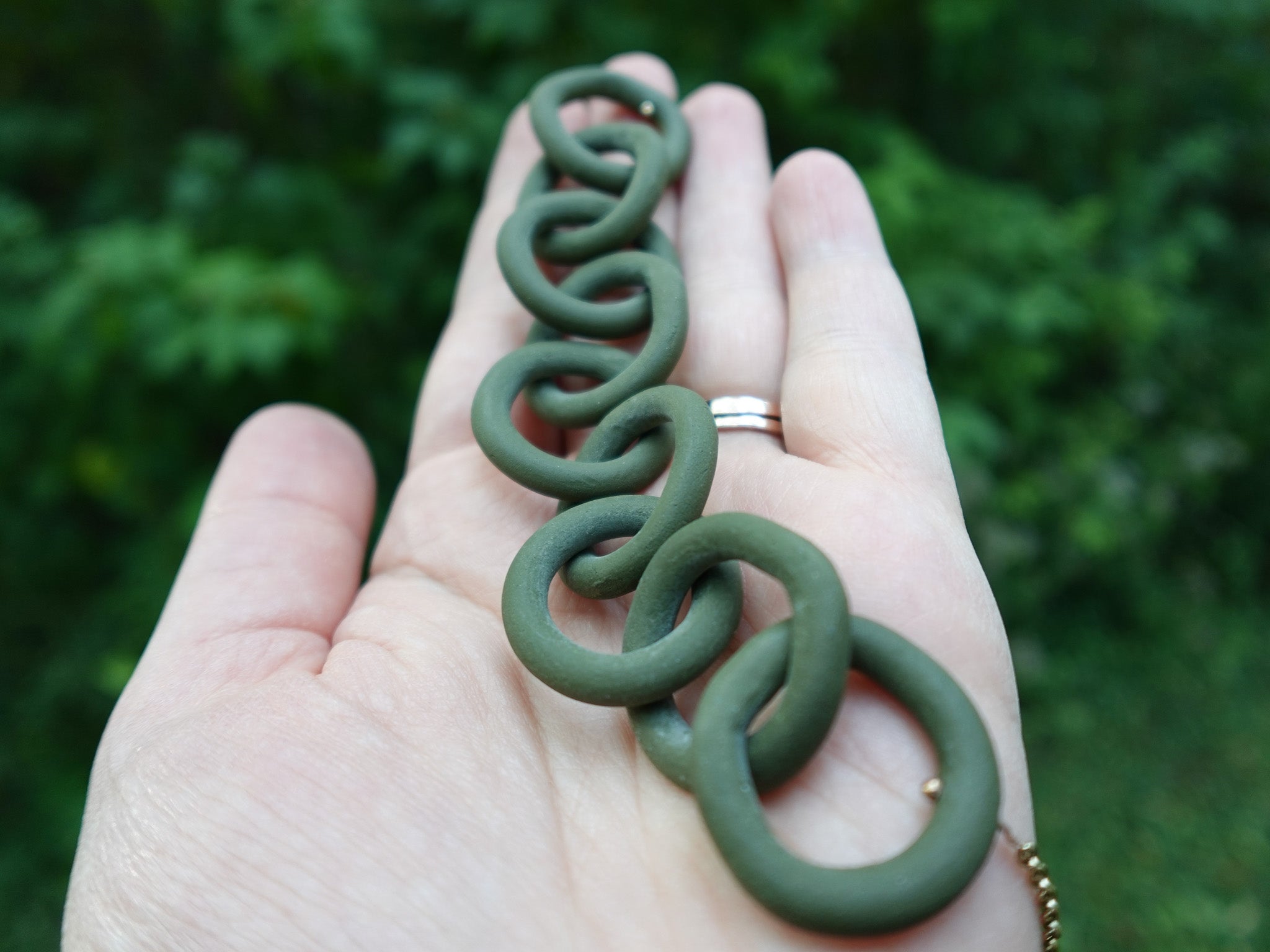 Solace Chain Necklace in Moss