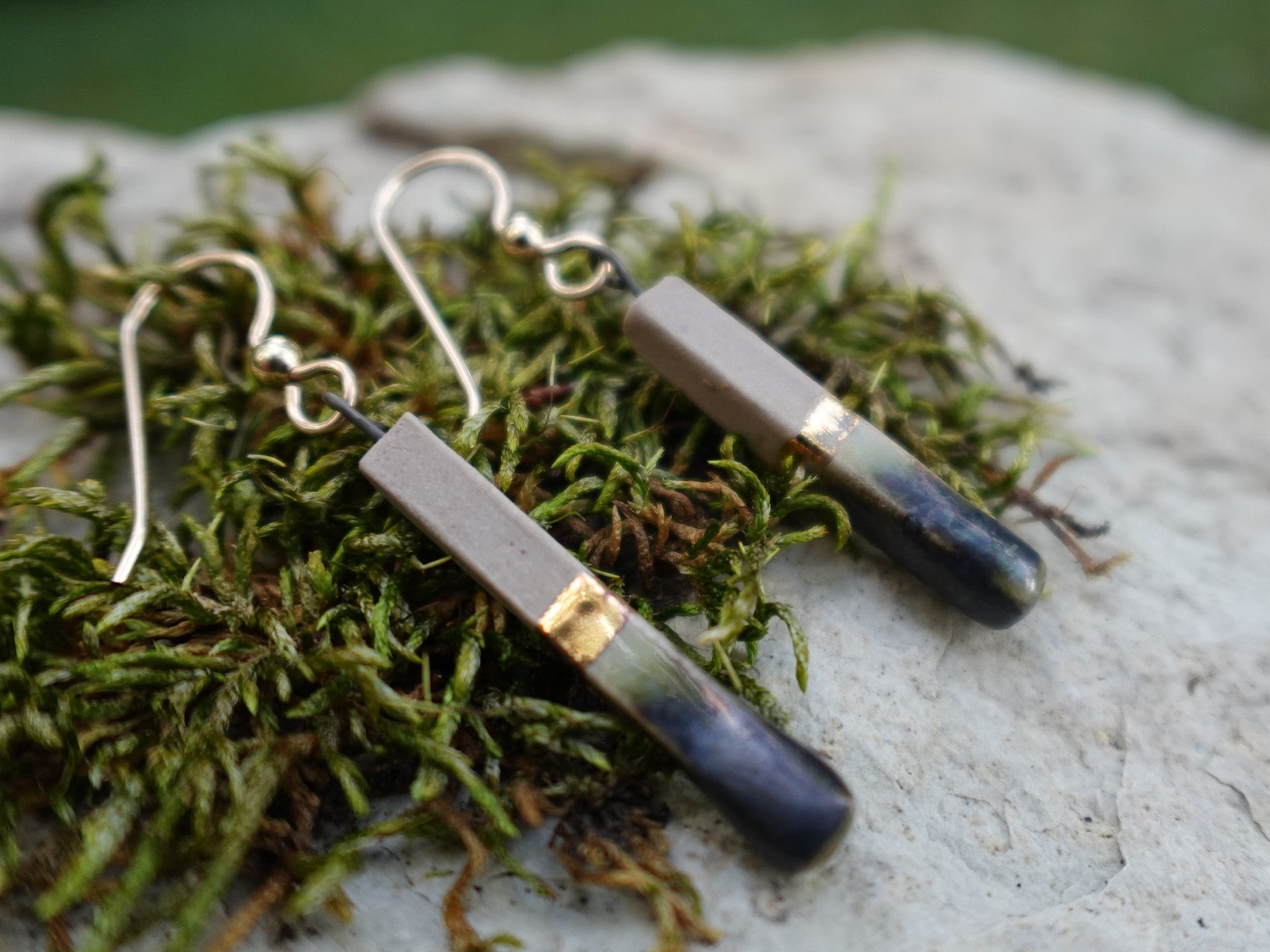 Horizon Bar Drops in Stone