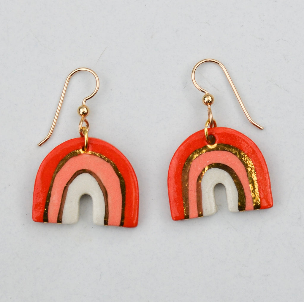Color Arc Earrings – Red and Pink