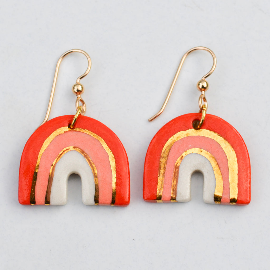 Color Arc Earrings – Red and Pink