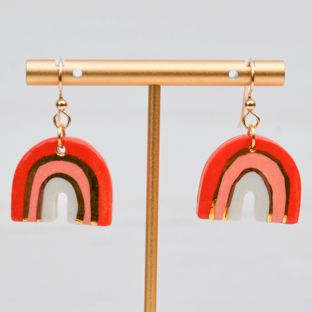 Color Arc Earrings – Red and Pink